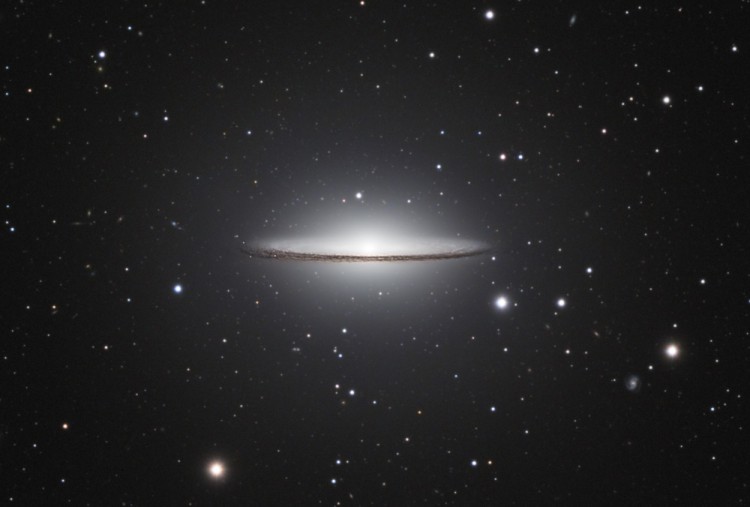 M 104